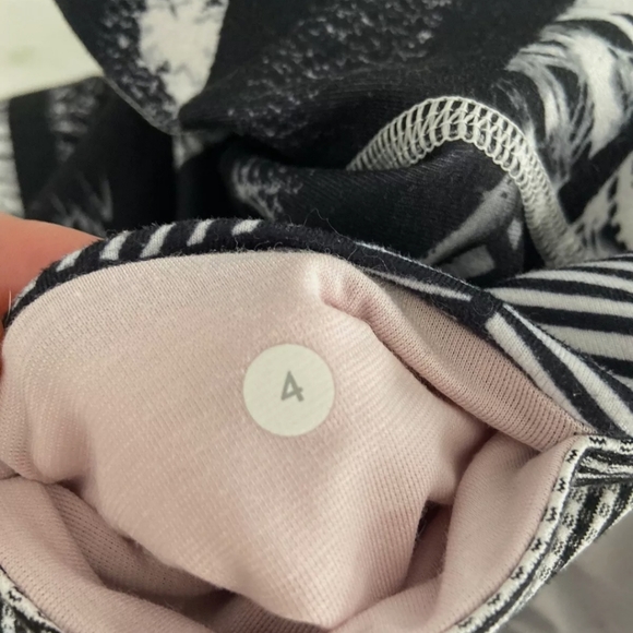 🥳HP🥳Lululemon Wunder Under Striped Shady Palms 4 - Picture 8 of 9